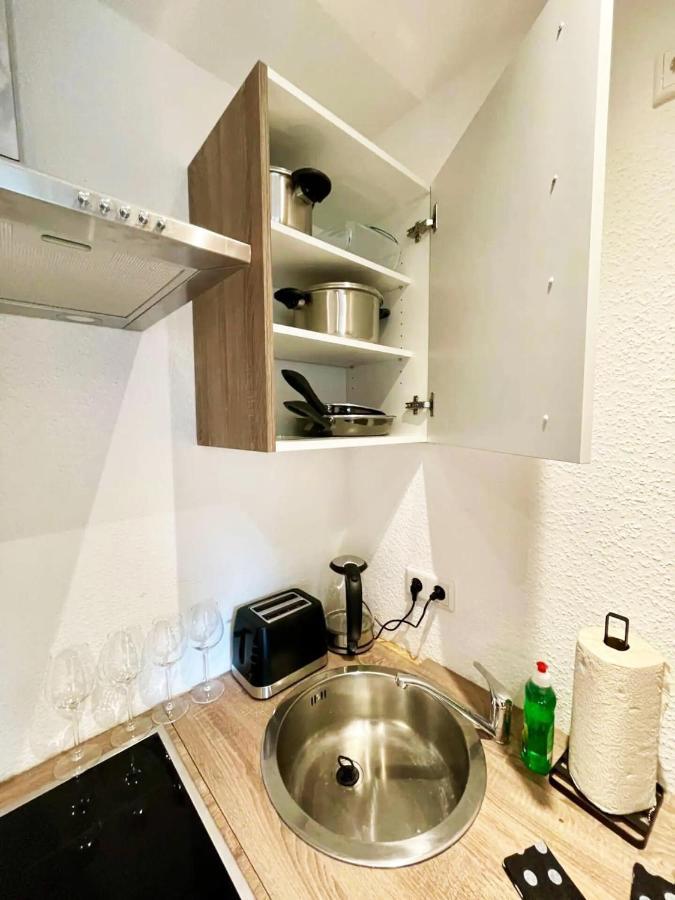 Cozy Apartment With Kitchen + Balcony New! Essen Exterior photo