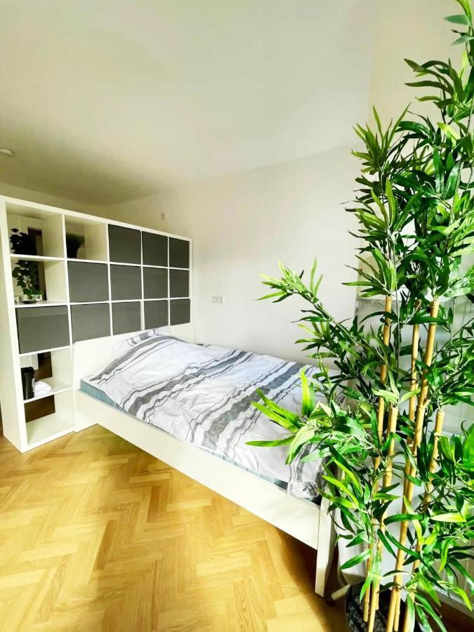 Cozy Apartment With Kitchen + Balcony New! Essen Exterior photo